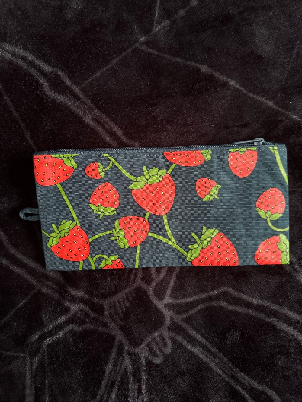 Baggu Strawberries Flat Pouch (BRAND NEW)